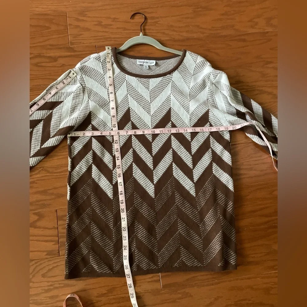 Southern Lady Brown Chevron Knit Sweater Size Medium